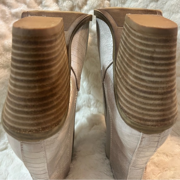 Barn Babe faux crocodile block chunky heel ankle boots women’s size 7.5 - Picture 11 of 12